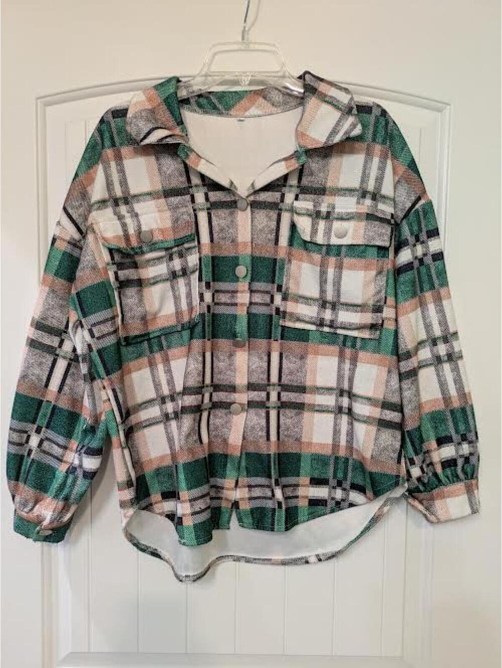 💚 Green Plaid Shacket Size Large Fall ready